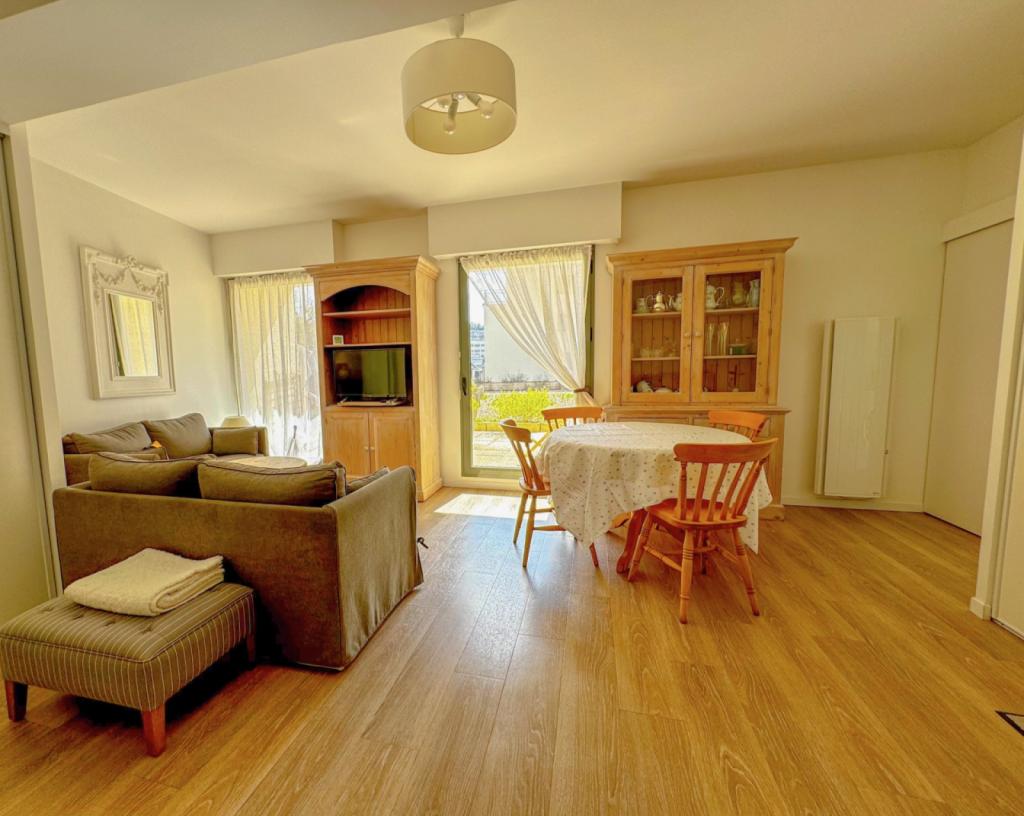 À vendre, appartement T3, avec terrasse de 35 m² et parking en option*