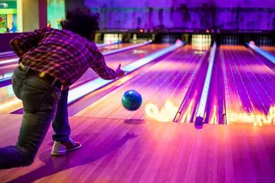 Où trouver un bowling pour un évènement familial proche d'Elbeuf 76 ?