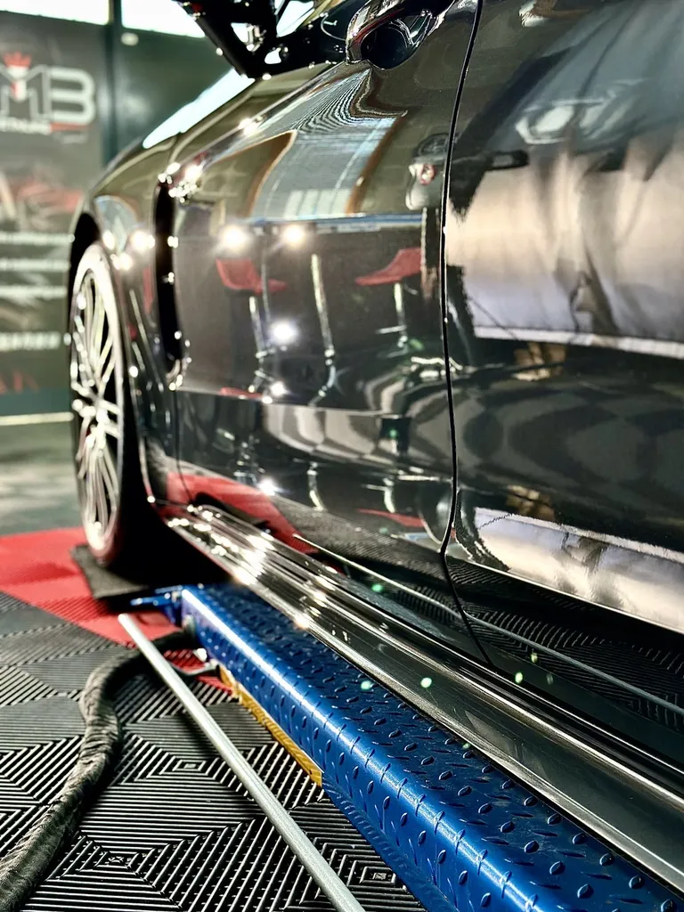 DETAILING Lyon traitement céramique carrosserie Porsche panamera 