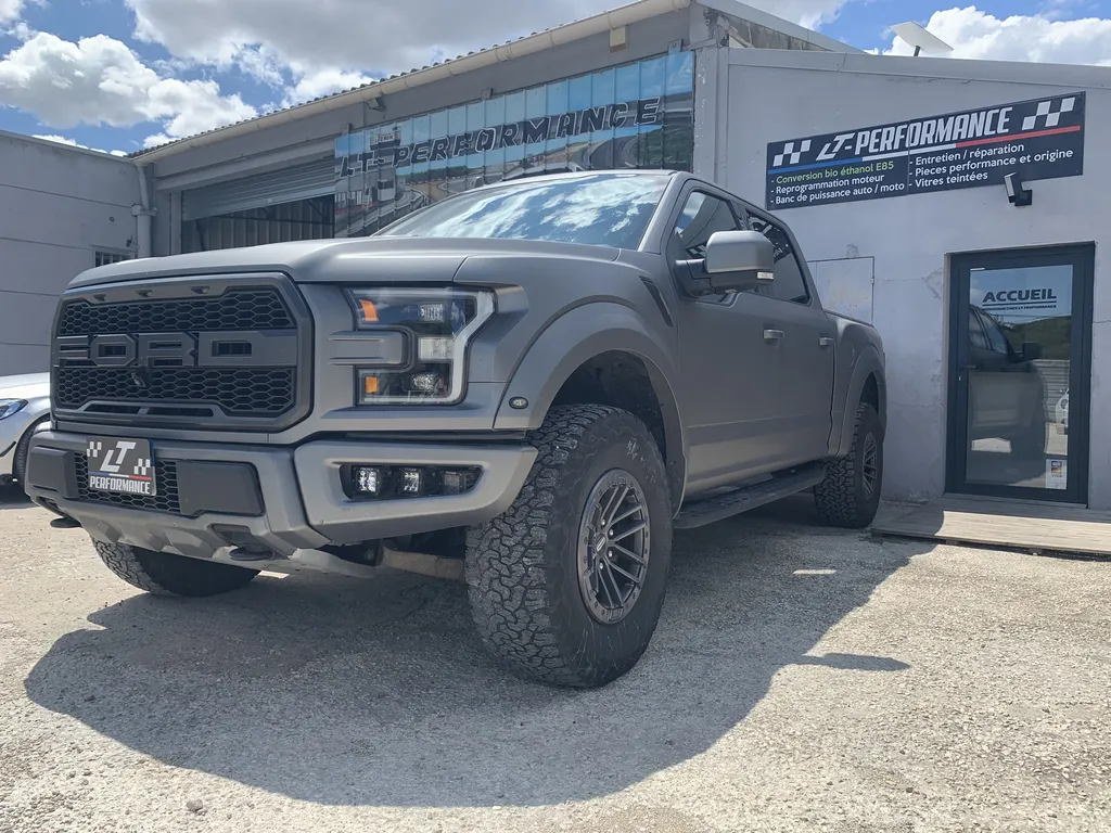 Réaliser un diagnostic électronique complet pour un Ford F-150 Raptor 4x4 chez votre spécialiste de véhicules américains à Montpellier et Mauguio