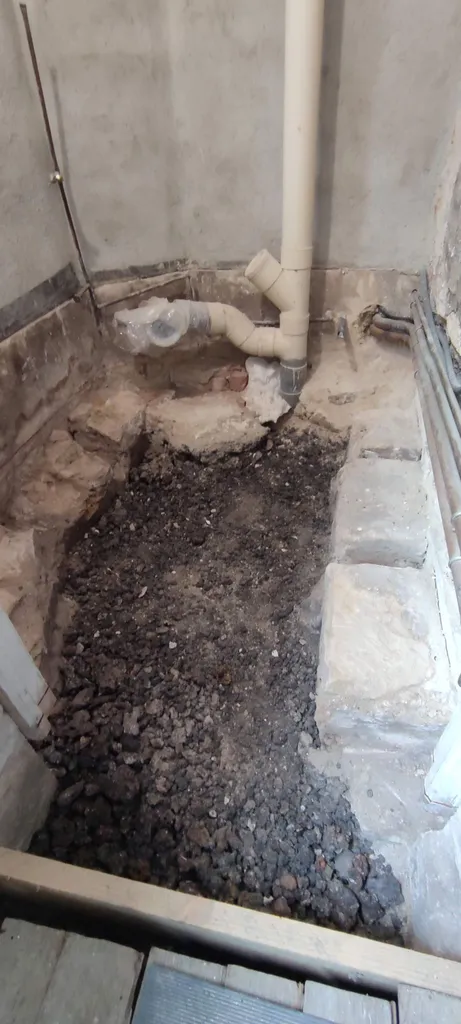 Rénovation complète d’un WC à Croissy-sur-Seine : modernisation du sol au plafond