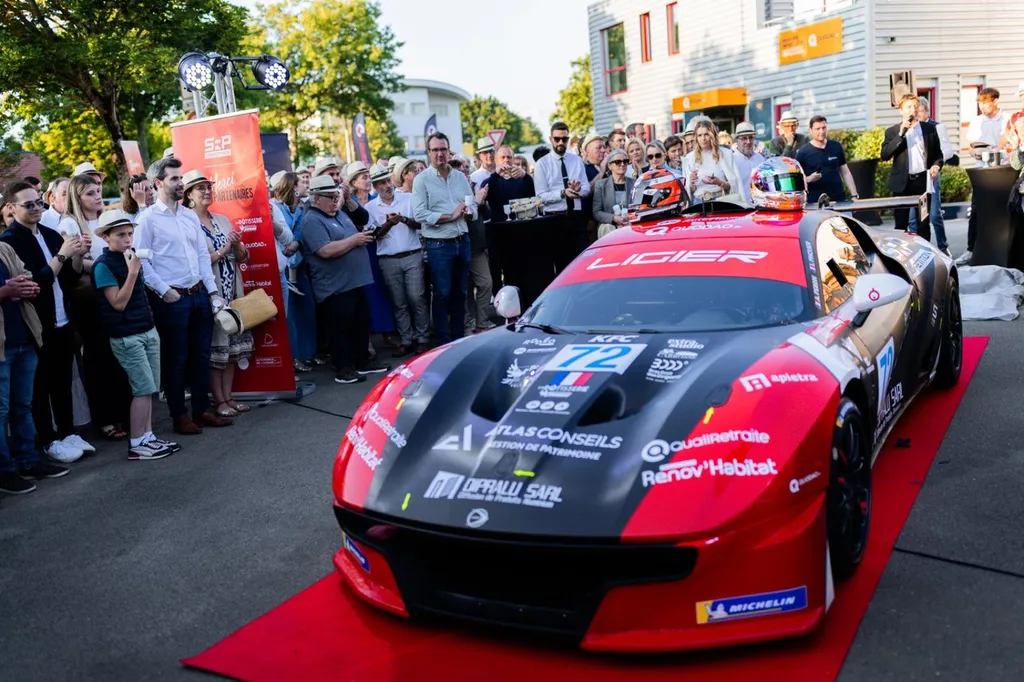 voiture de course Ligier 24 heures du Mans en sarthe