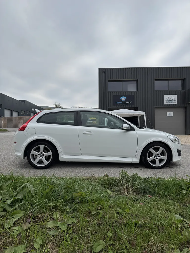 VOLVO C30 R DESIGN / 1.6 130 CHV/ BOITE MANUELLE/ CT OK / 3 PORTES