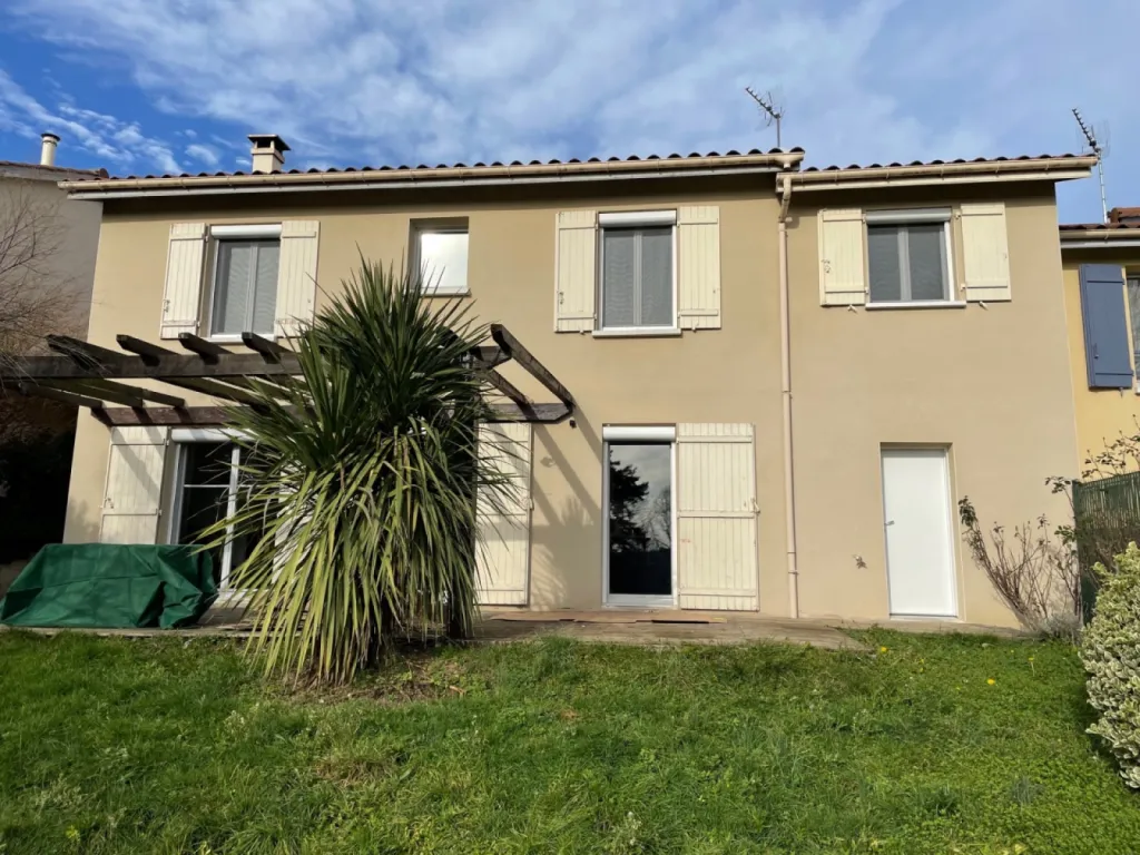 Volet roulant, avec moustiquaire de la marque Profalux à à Chazet d’Azergues dans le Rhône