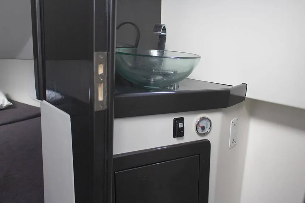 Pneumatique Wave 35 pour 16 personnes en vente à Bandol