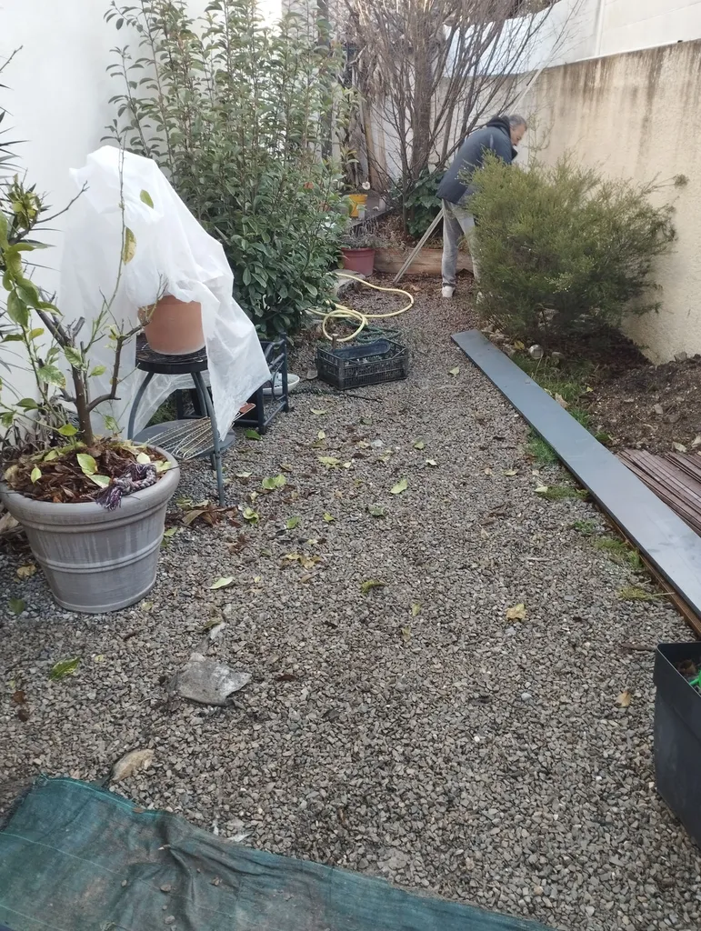chantier avent travaux de pose terrasse en bois 