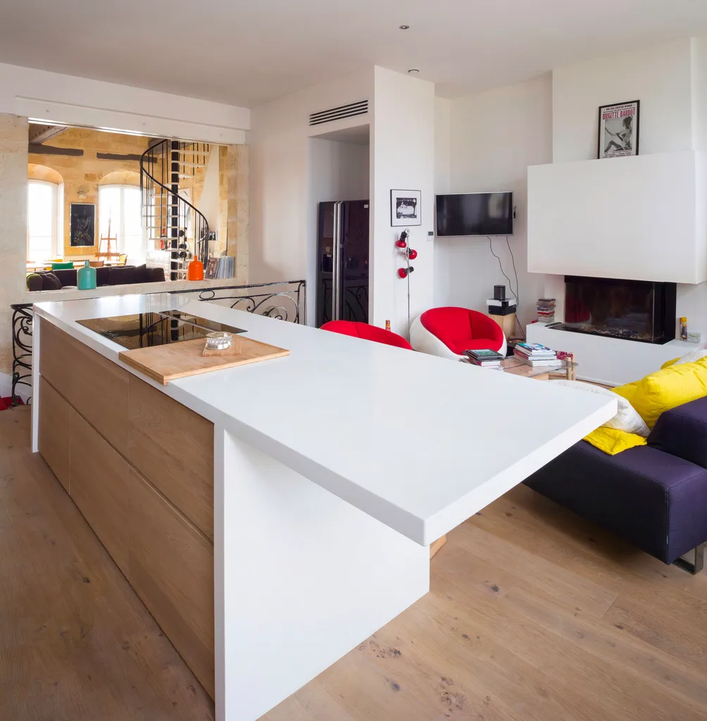 Rénovation totale d'un appartement en duplex à Bordeaux sur les quais des chartrons  face à la Garonne