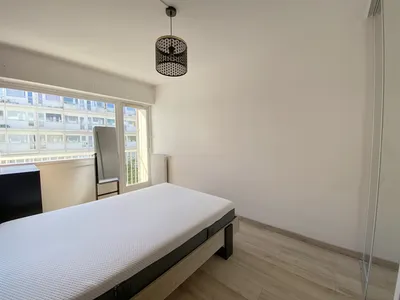 Le Pecq- Appartement de 4 pièces en étage élévé avec ascenseur, lumineux et situé dans une résidence avec gardiens et espaces verts