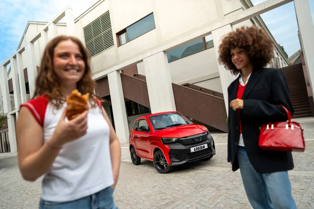 Voiture sans permis Ligier à Plan de Cuque