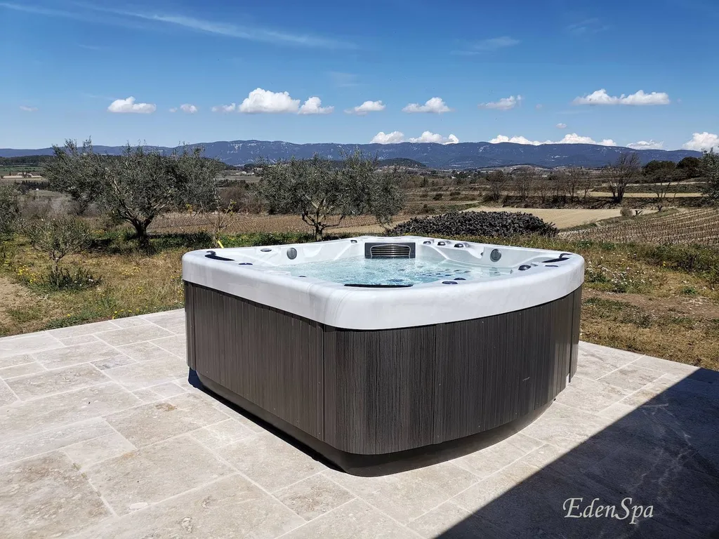 vente de spa jacuzi exterieur pertuis