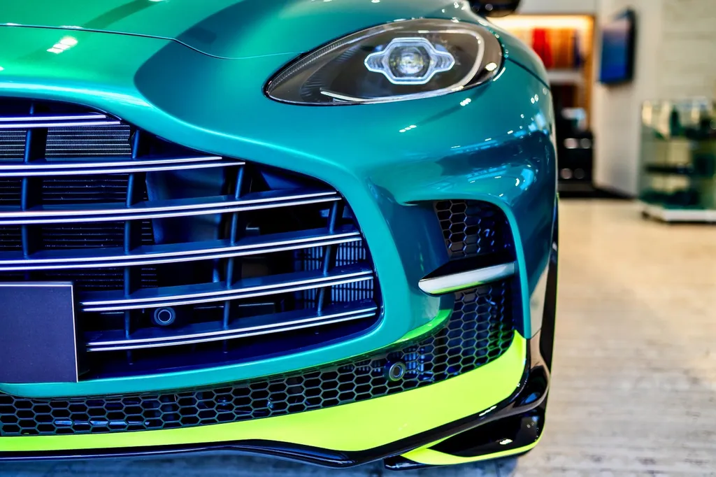 traitement céramique Lyon Aston Martin DBX 707 AMR 