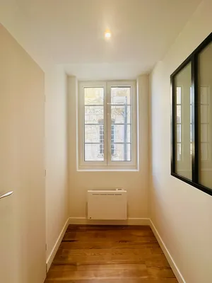 Transformation complète d'un appartement de 47 mètres carrés vétuste en un splendide appartement à louer dans le quartier Saint-Michel à Bordeaux