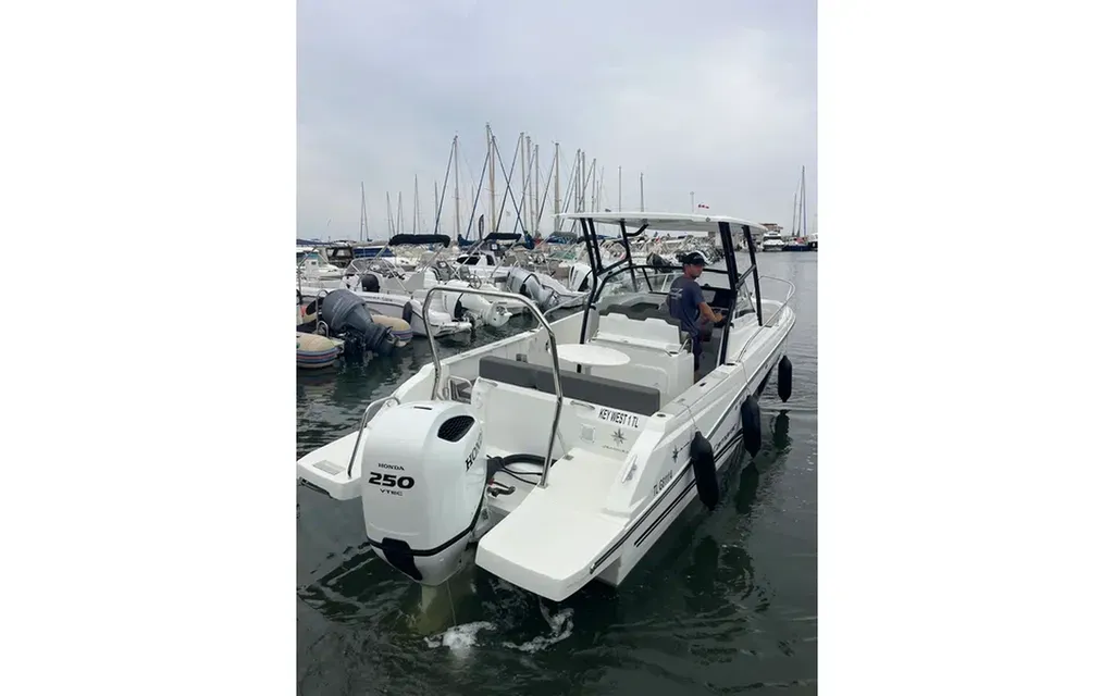 Honda BF250 D UDU moteur hors-bord d’occasion : puissant 250 cv avec arbre XL chez Toni Marine à La Londe-les-Maures