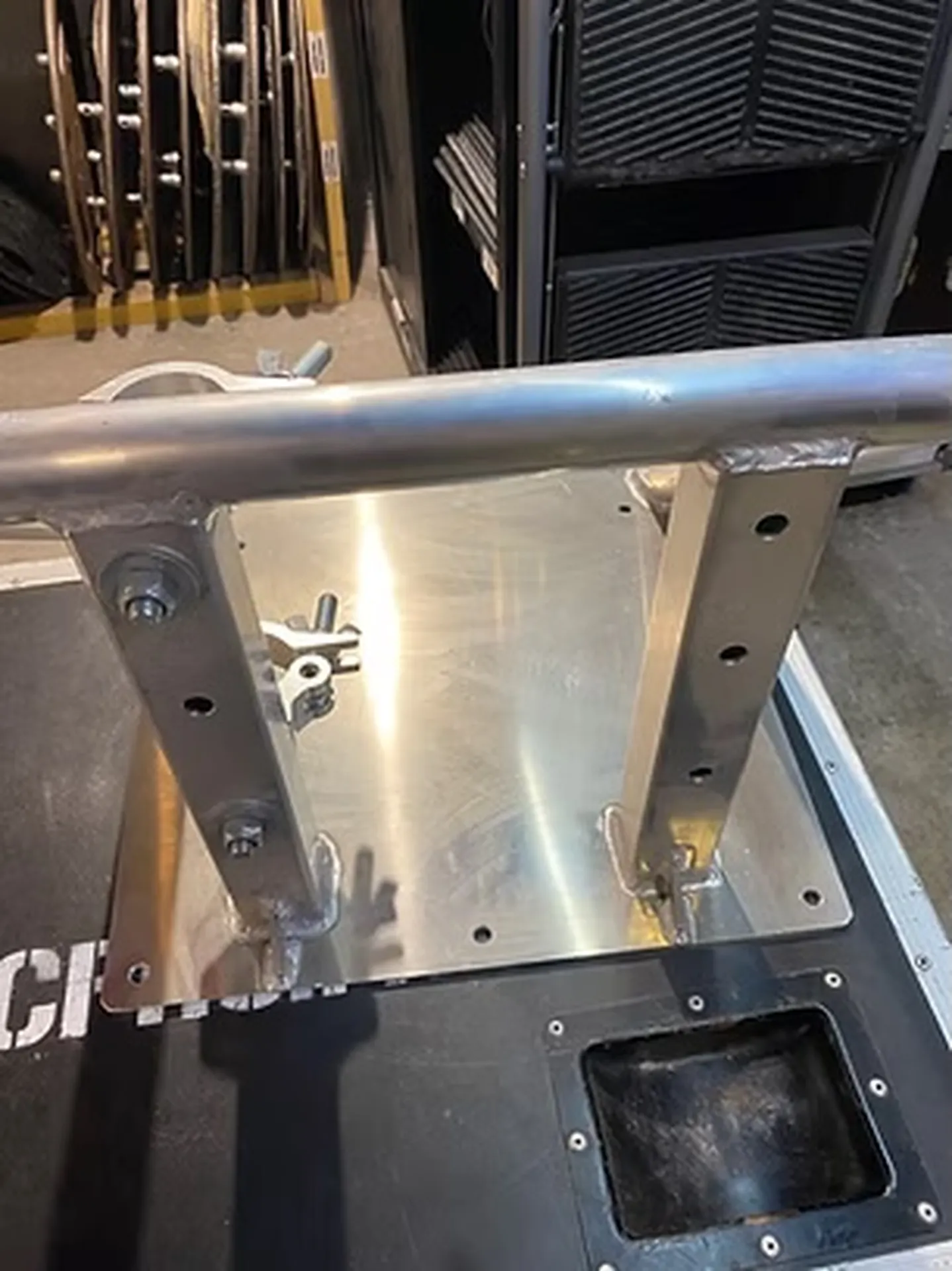 PLAQUE / EMBASE SOL MUR TOTEM POUR TRIO OU QUATRO