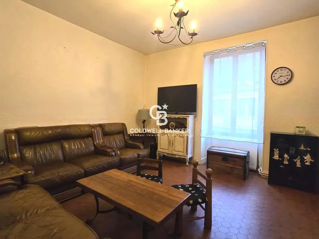 maison familiale avec terrasse et dépendances à vendre dans le nord ouest de la sarthe