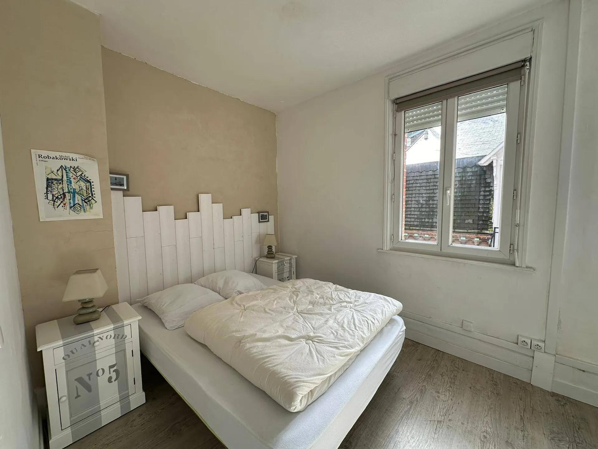 Vends, vue sur les rues animées du Tréport