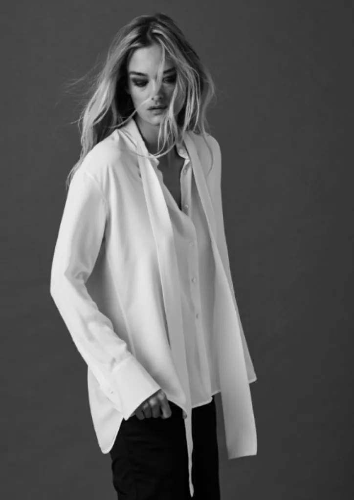 Lis Lareida un style intemporel fait pour les femmes actives  chez Sacha Mode à Ménerbes