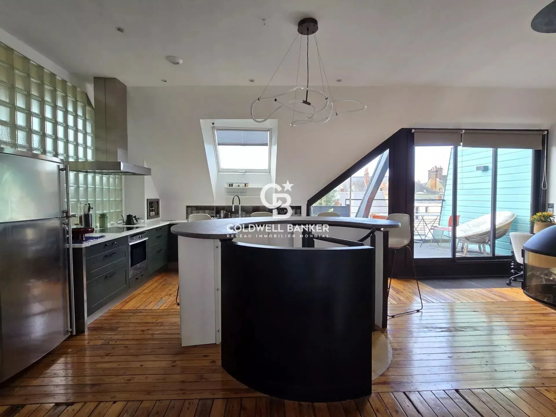 appartement lumineux avec terrasse à vendre dans le centre ville du mans