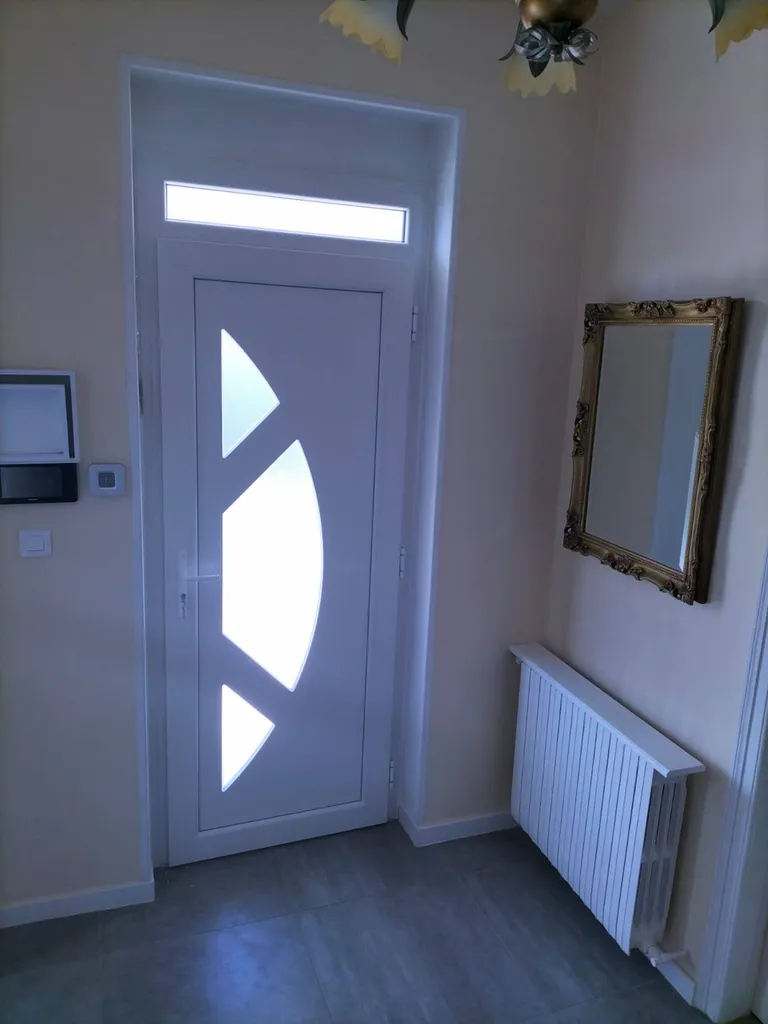  Devis gratuit pour une installation de porte d'entrée en PVC à Villeurbanne