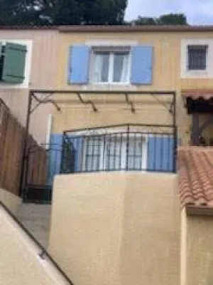 FABRICATION ET POSE PERGOLA A VAGUES REALISEE SUR MESURE A MARTIGUES