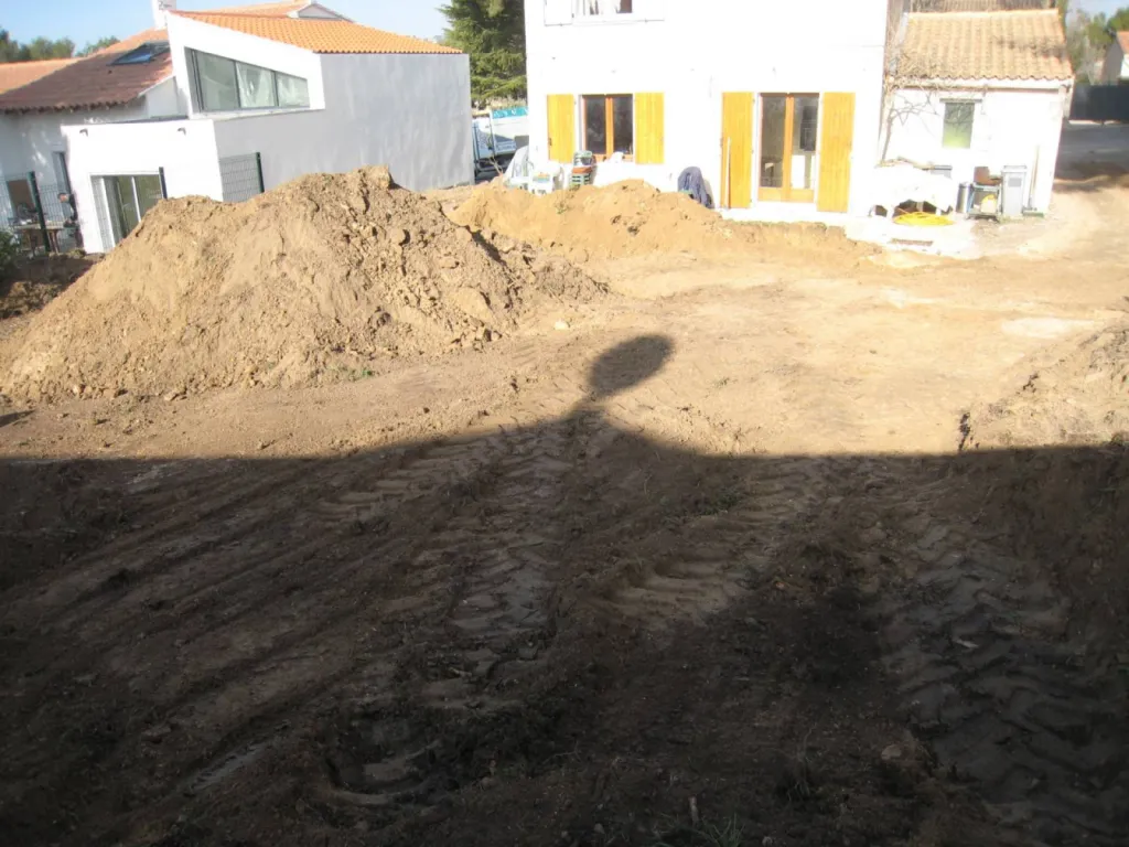 Decaissement terrain en pente pour jardin mediterranéen proximité Salon de Provence 13300