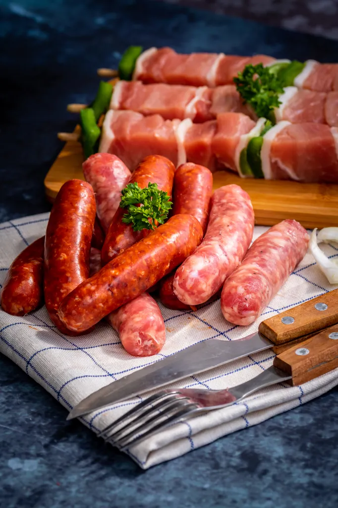 Acheter des saucisses artisanales et merguez pour un barbecue en Provence : préparations bouchères faites maison pour l’été
