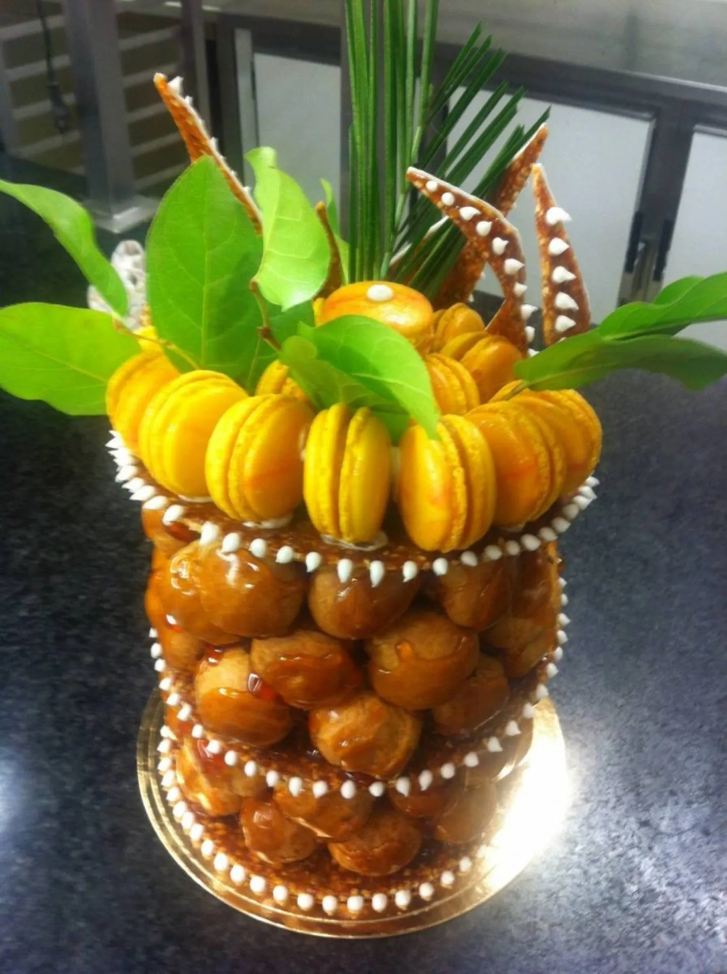 pièce montée choux et macarons,lyon