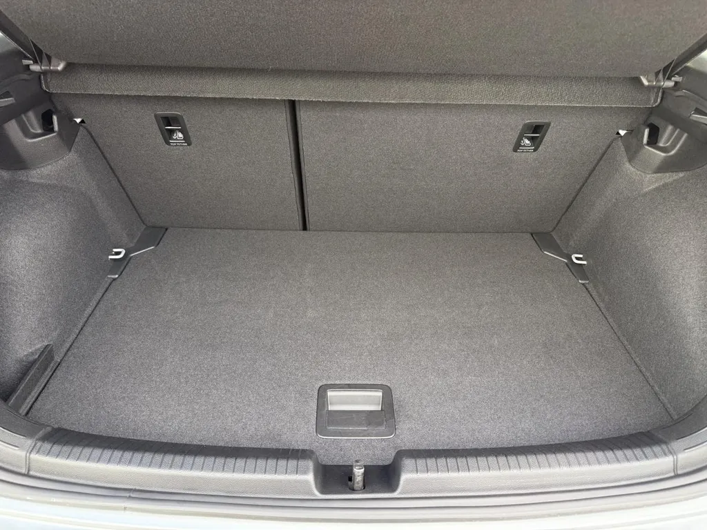 Volkswagen Polo d'occasion à prix bas chez votre concessionnaire à proximité de Le Havre et Rouen Normandie