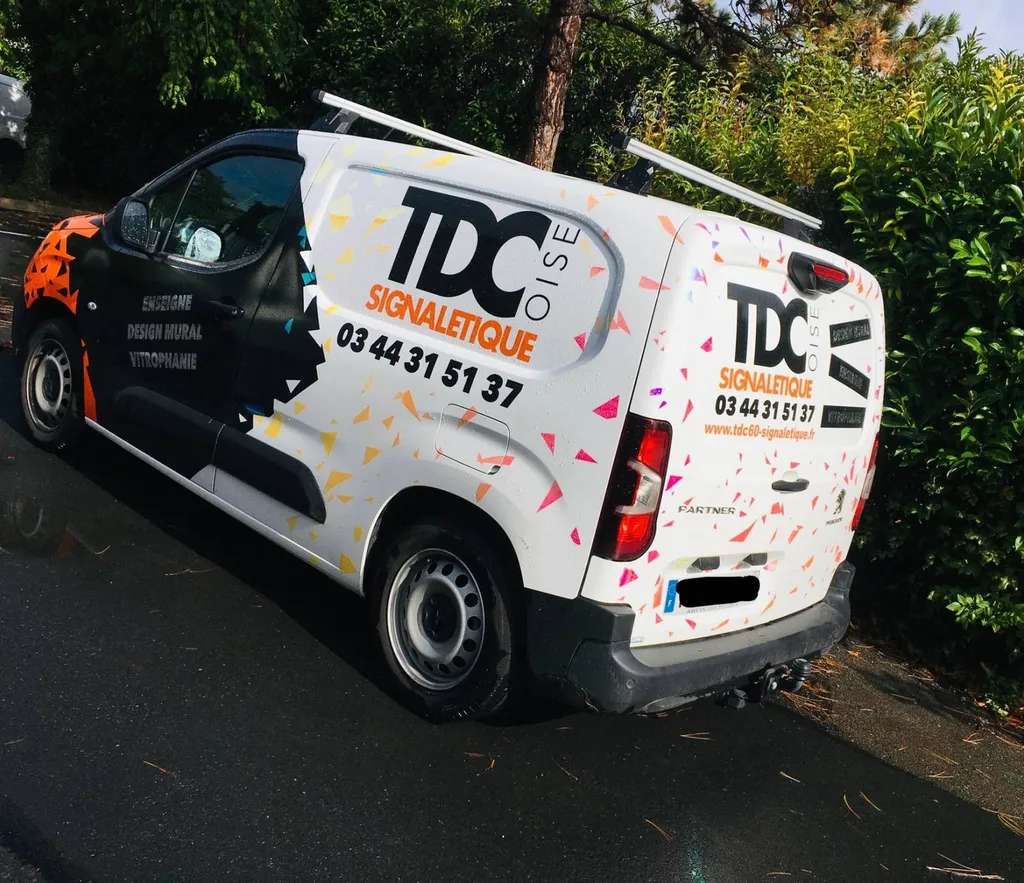 marquage véhicule société tdc vinyle plein masse