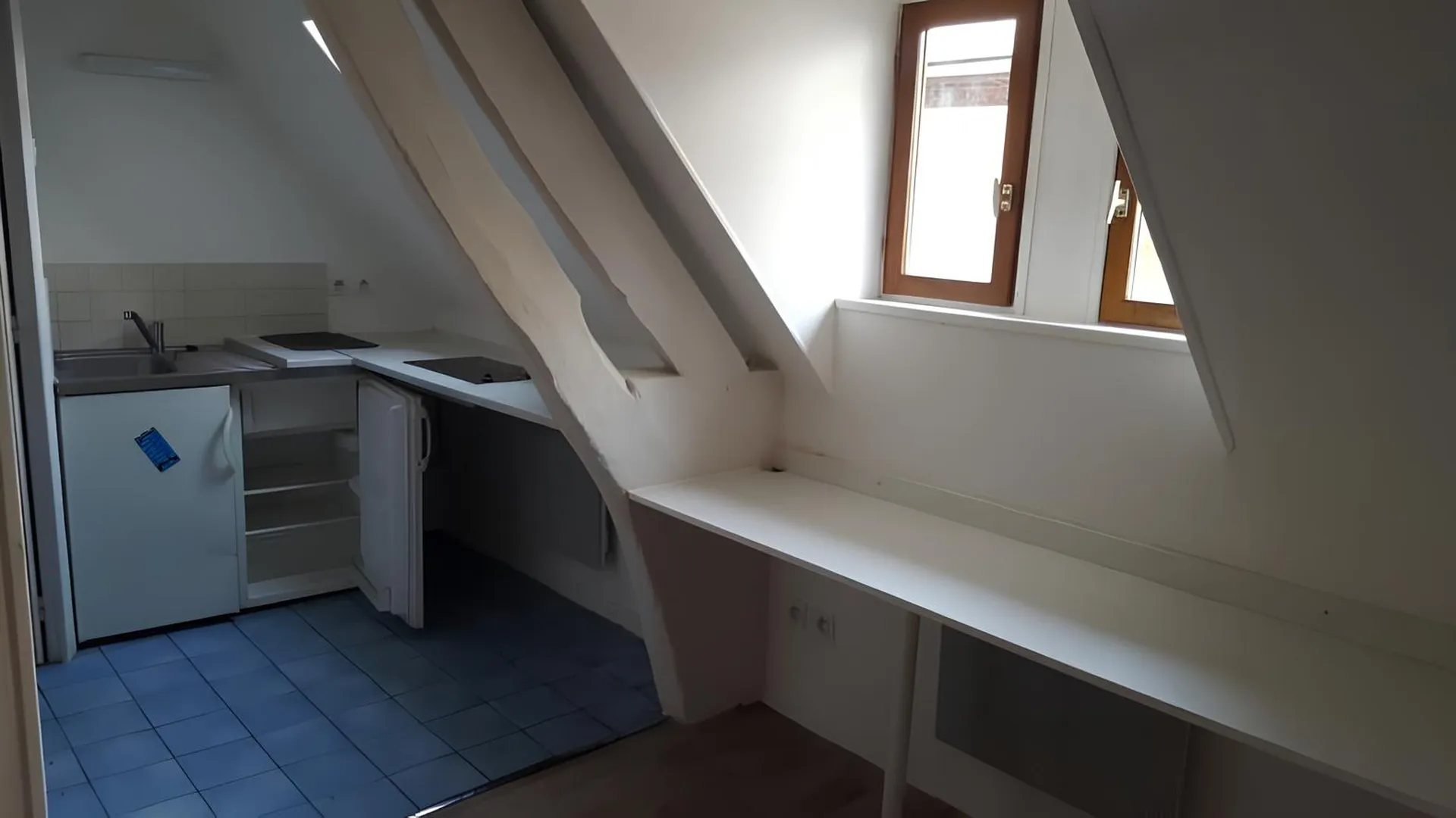 Studio de 14.77m2 situé au 66 rue Orbe 76000 Rouen - 370€ charges comprises