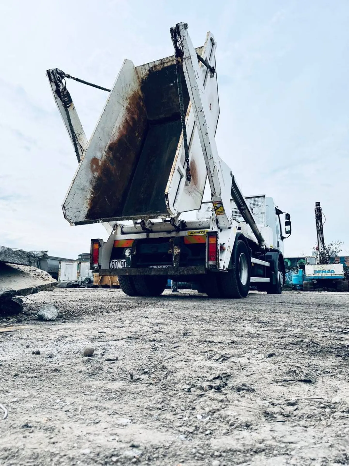 Location de benne avec évacuation des déchets sur Martillac 