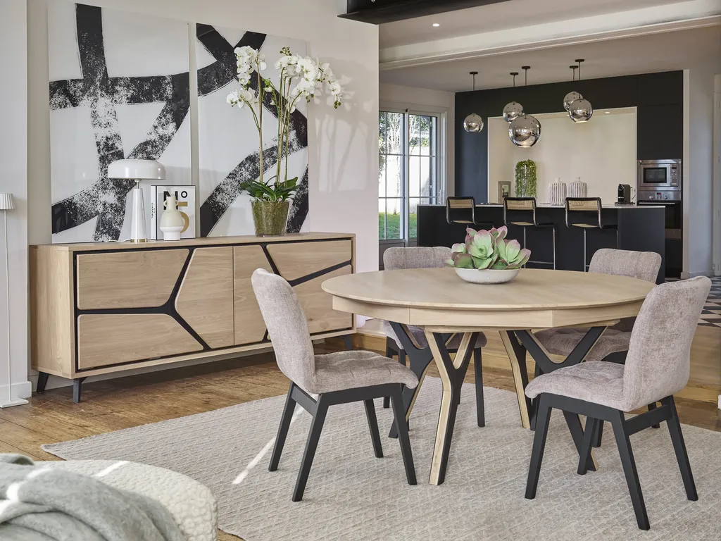 Vente d'une salle à manger Néo de fabrication Française