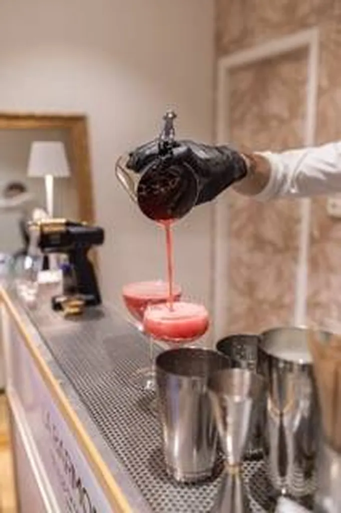 Vue d’ensemble du bar à cocktails mobile lors des vœux du maire