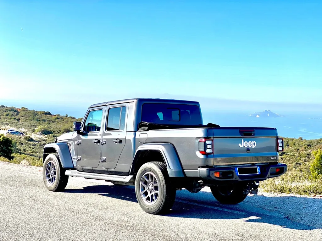 Jeep Marseille personnalisation du Gladiator à Carnoux Platinum Carrosserie