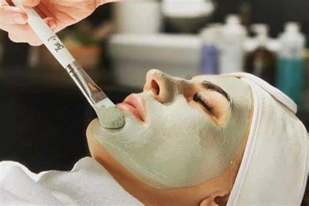 LES SOINS VISAGE EXPERTISE YONKA DANS VOTRE ESPACE SADHANA A VOLX, PRES DE MANOSQUE