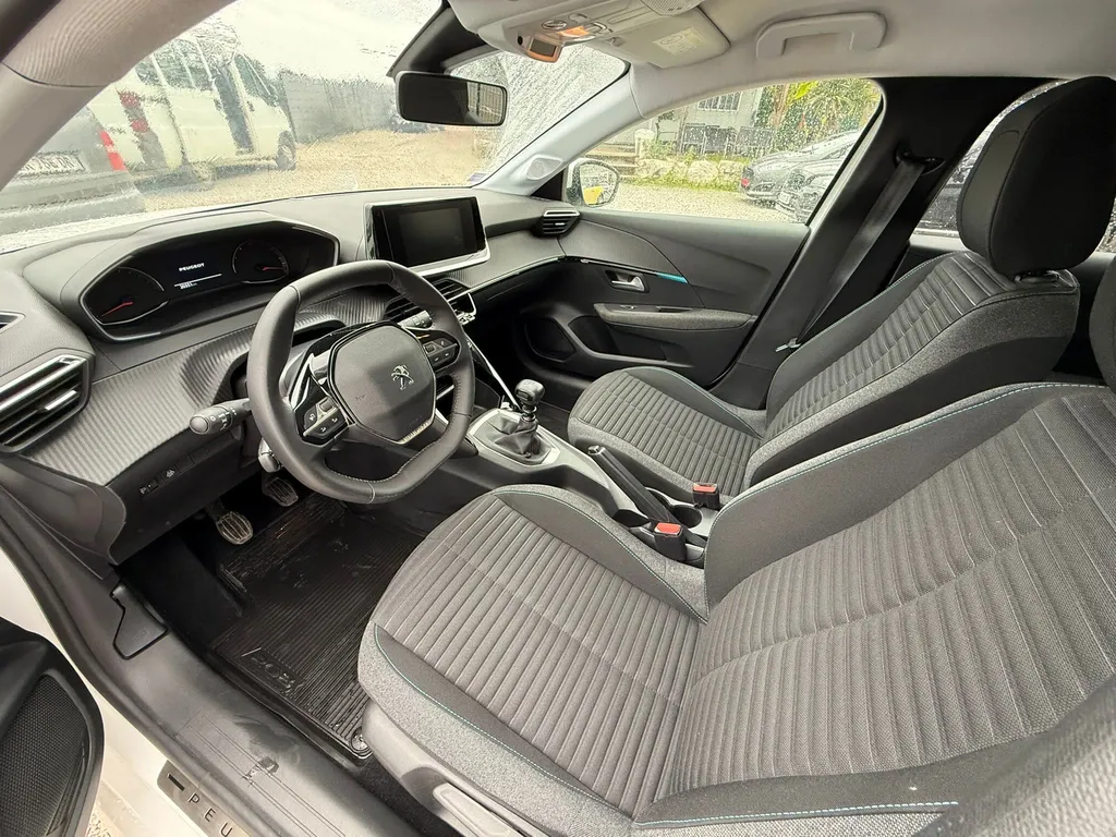 PEUGEOT 208 STYLE 1.2 THP 100CV 
