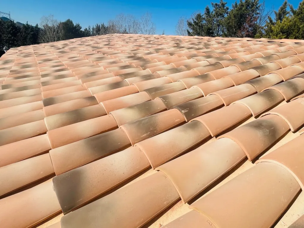 toiture PST canal sur bouc bel air