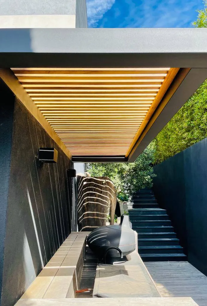 pergola sur mesure bois et acier aix en provence