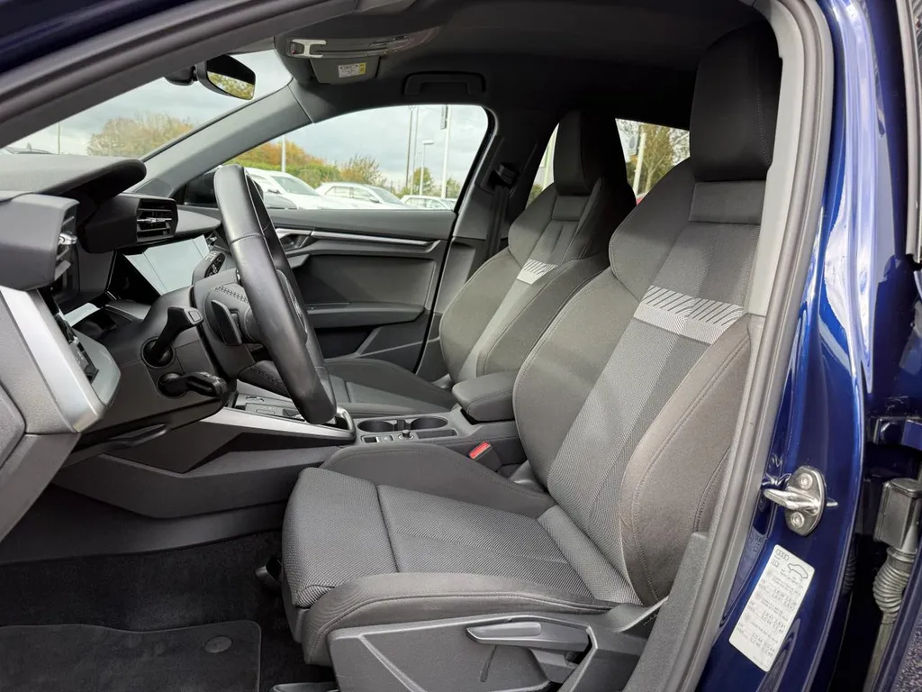 Audi A3 d'occasion proche Le Havre : découvrez cette Sportback hybride S Line chez Caudebec Automobiles La Frénaye.