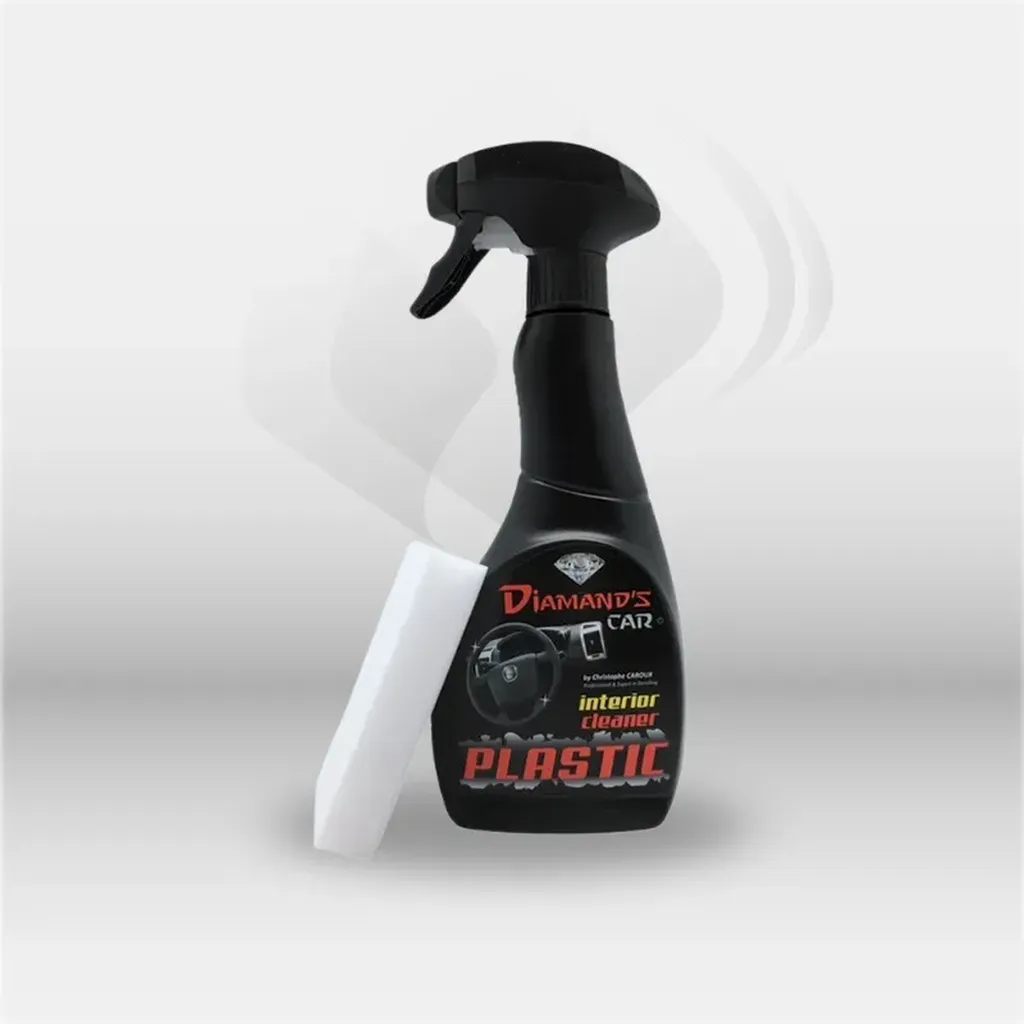 Interior Cleaner Plastic Diamand’s Car 750ml utilisé pour nettoyage et entretien des plastiques intérieurs automobiles en atelier professionnel à Mont-de-Marsan, Landes (40), Nouvelle-Aquitaine et disponible partout en France