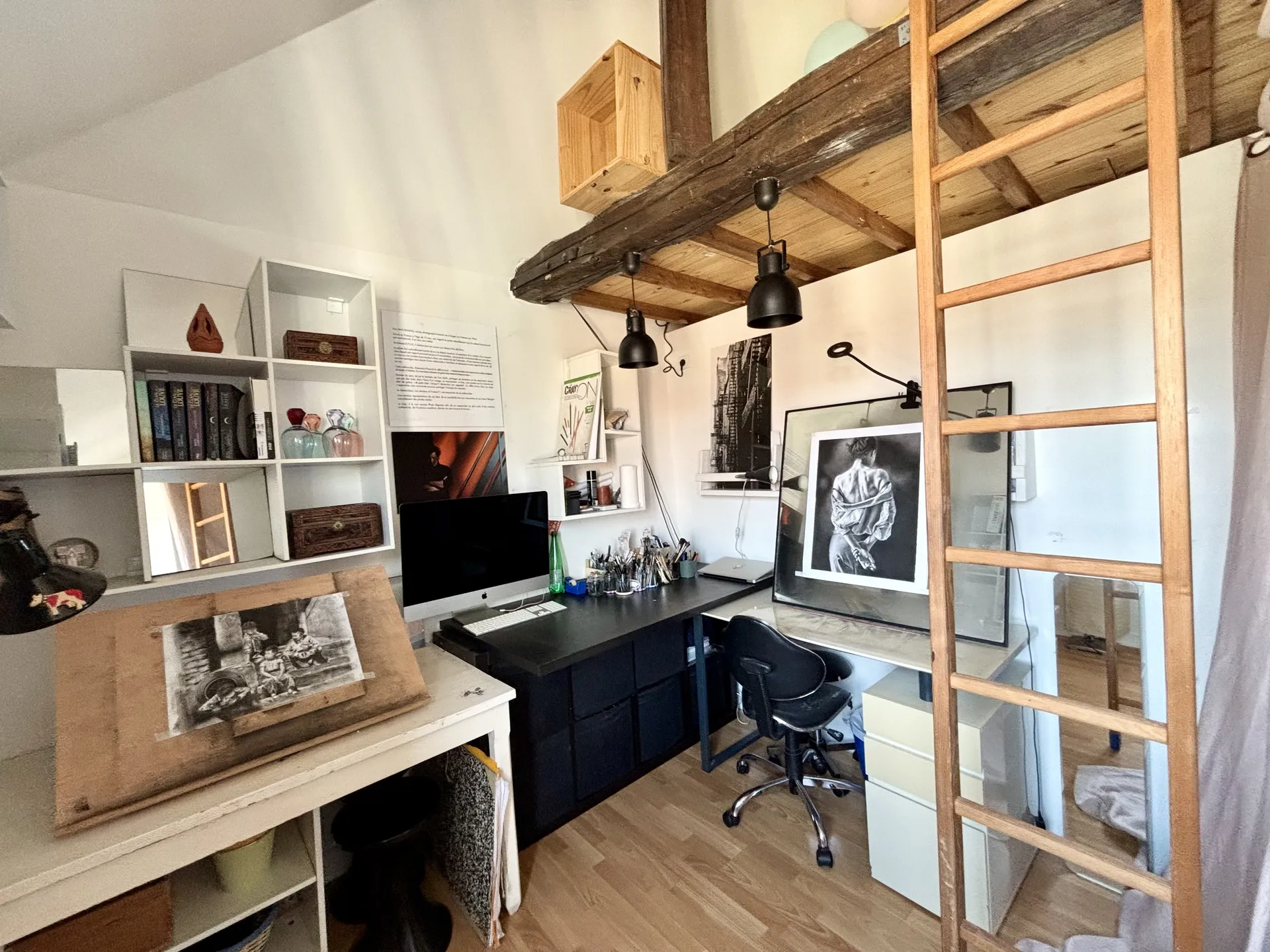 Grand appartement de 136M² avec un studio indépendant dans le centre ville Saint Germain En Laye .