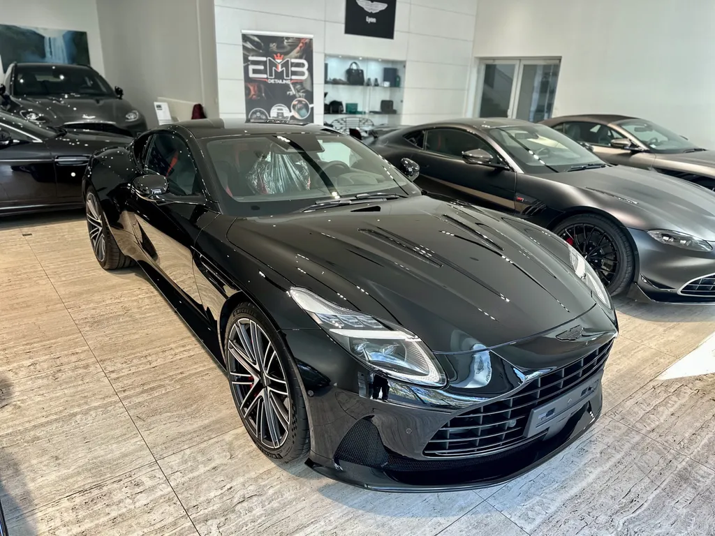 detailing protection carrosserie traitement céramique Aston Martin DB12 Lyon