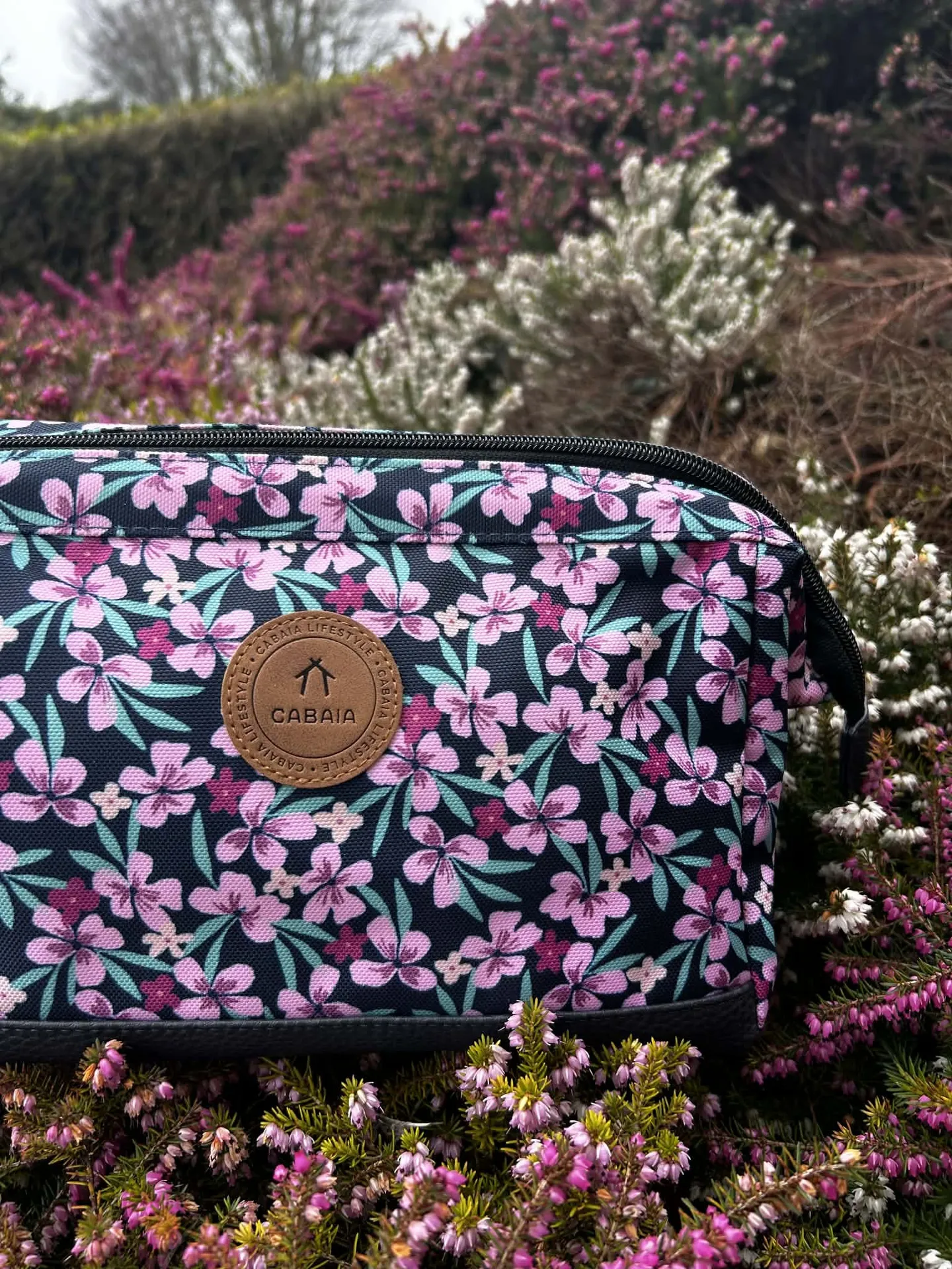 Trousse de toilette Cabaia Cagliari disponible chez Evasion à Eu