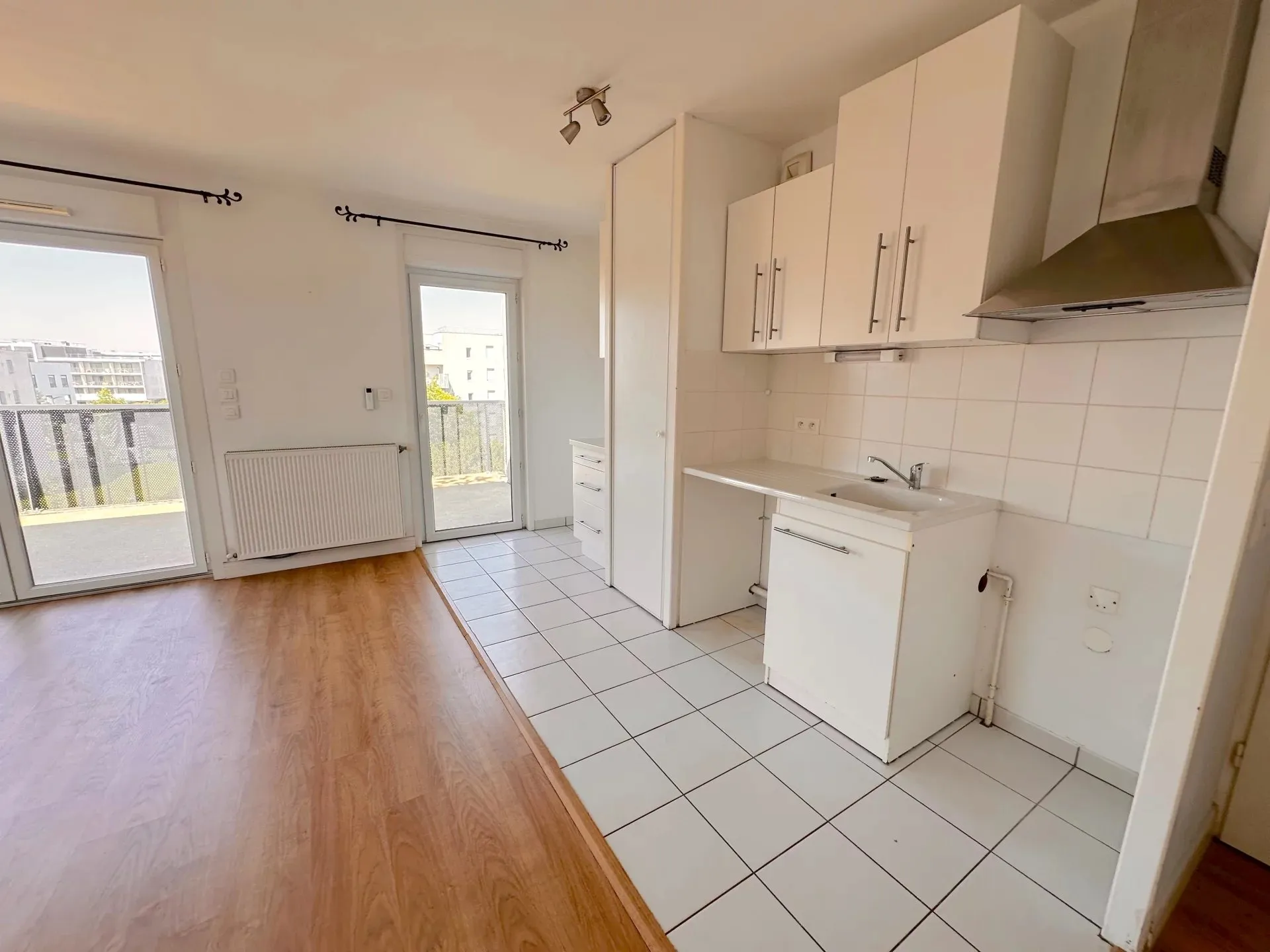 BRUGES LE TASTA - T3 avec Terrasse + 2 parkings - Ascenseur - 2 chambres
