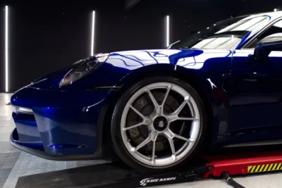 Protection ultime pour Porsche 911 GT3 Touring avec XPEL