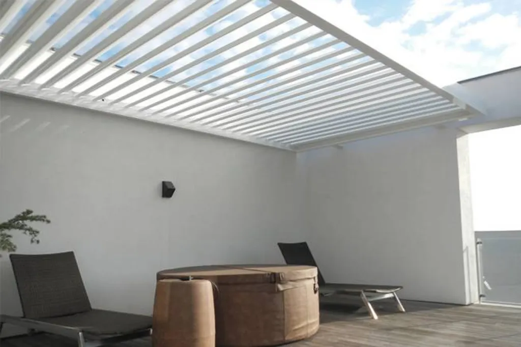 pergola bioclimatique renson rossi