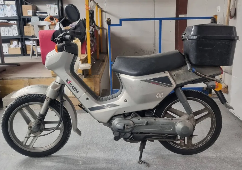 CYCLO HONDA WALLAROO 50 A SIX FOURS LES PLAGES