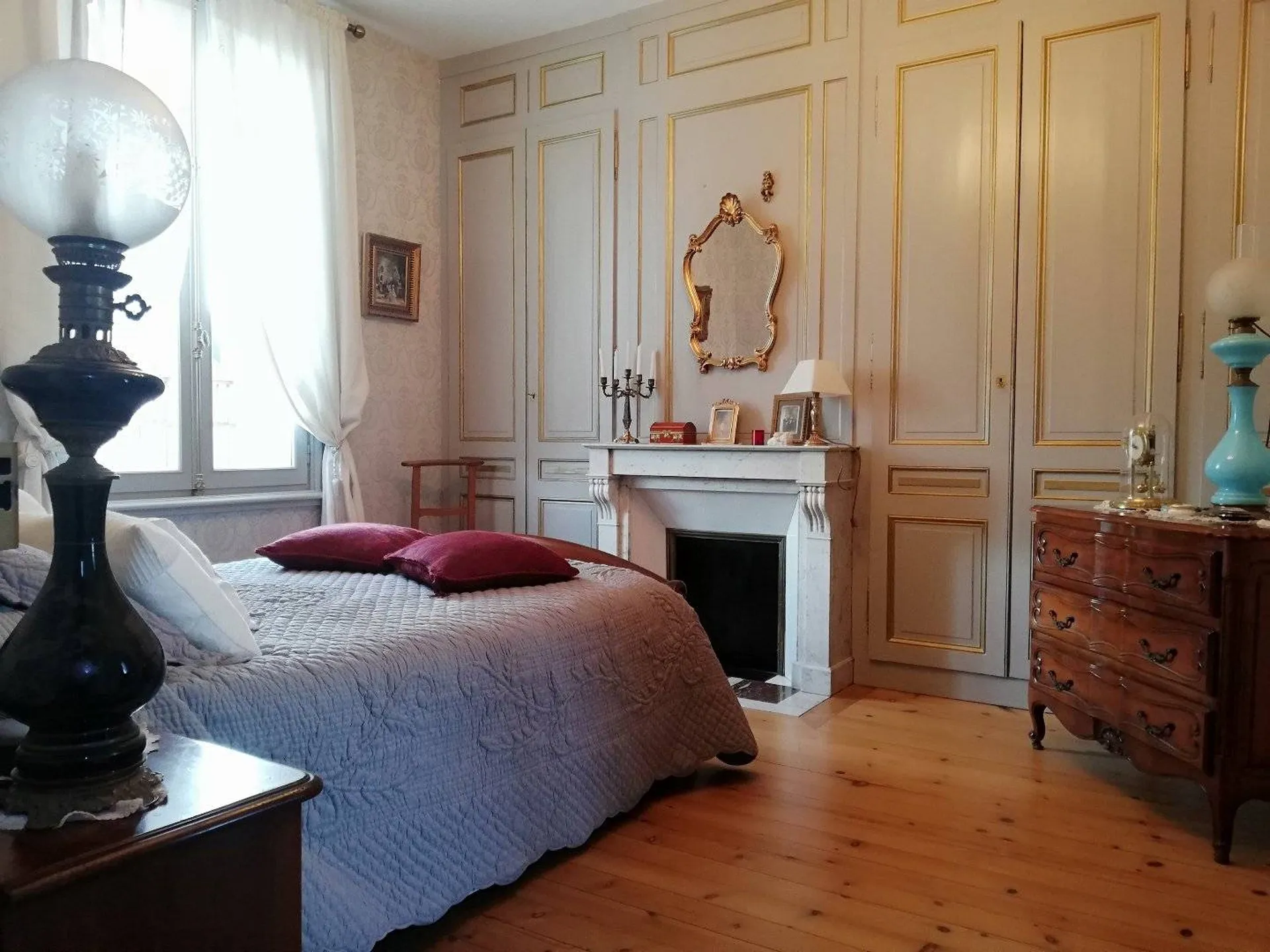 A acquérir Maison de Maître posée sur un jardin avec dépendances région Pont-Audemer 27500