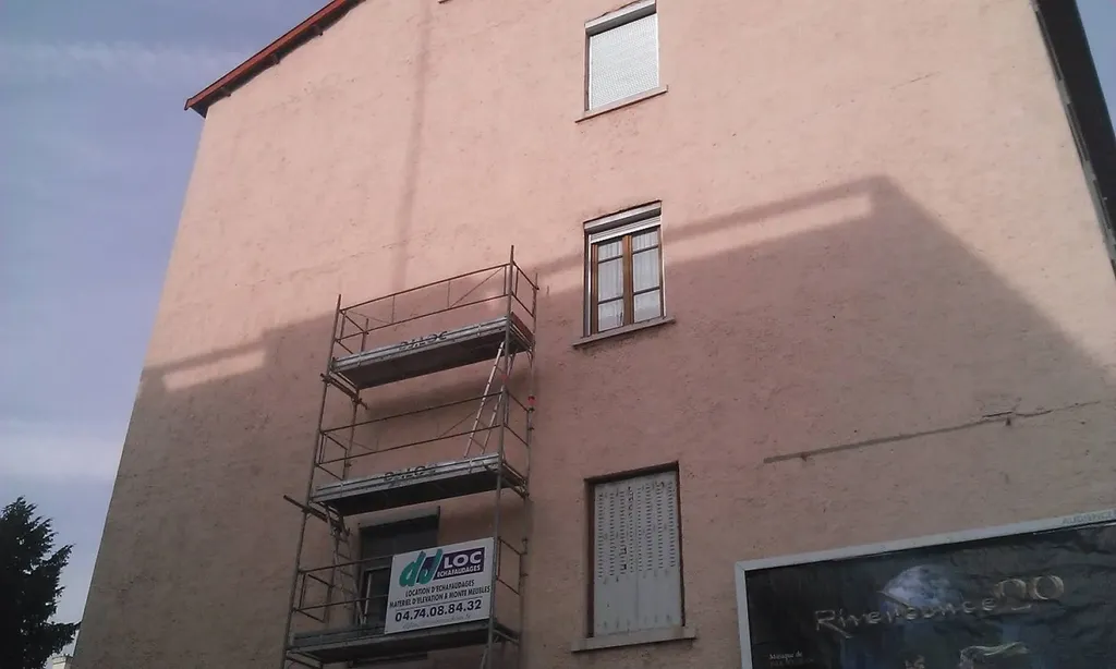 Nouvelle fenêtre installée dans une cuisine d’appartement à Lyon Croix-Rousse pour améliorer la luminosité