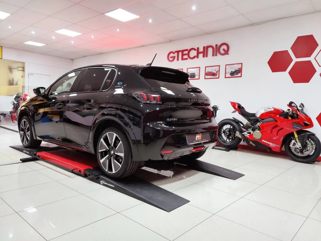 PEUGEOT e-208 - PROTECTION CARROSSERIE GTECHNIQ DANS LE NORD